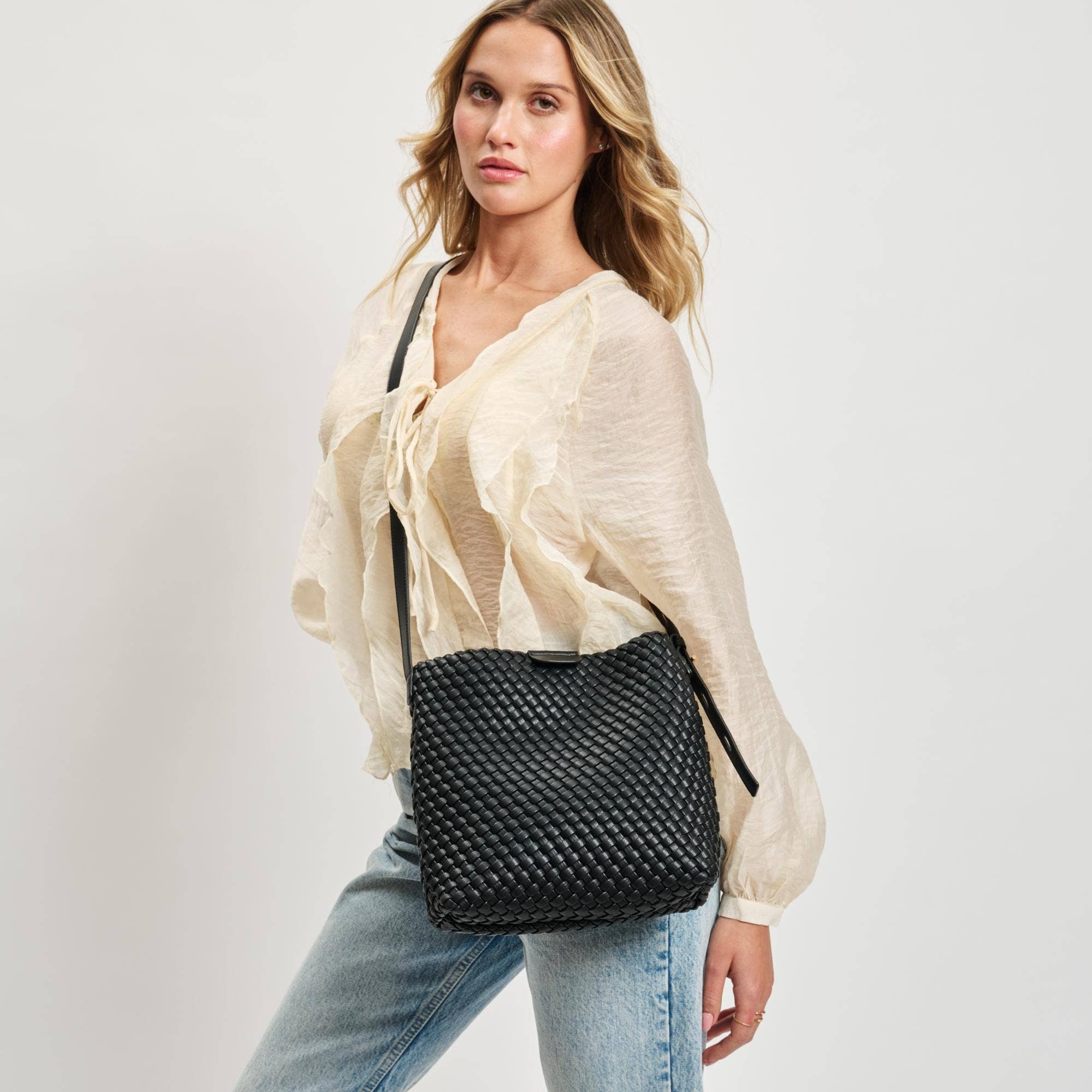 Isadora Bucket