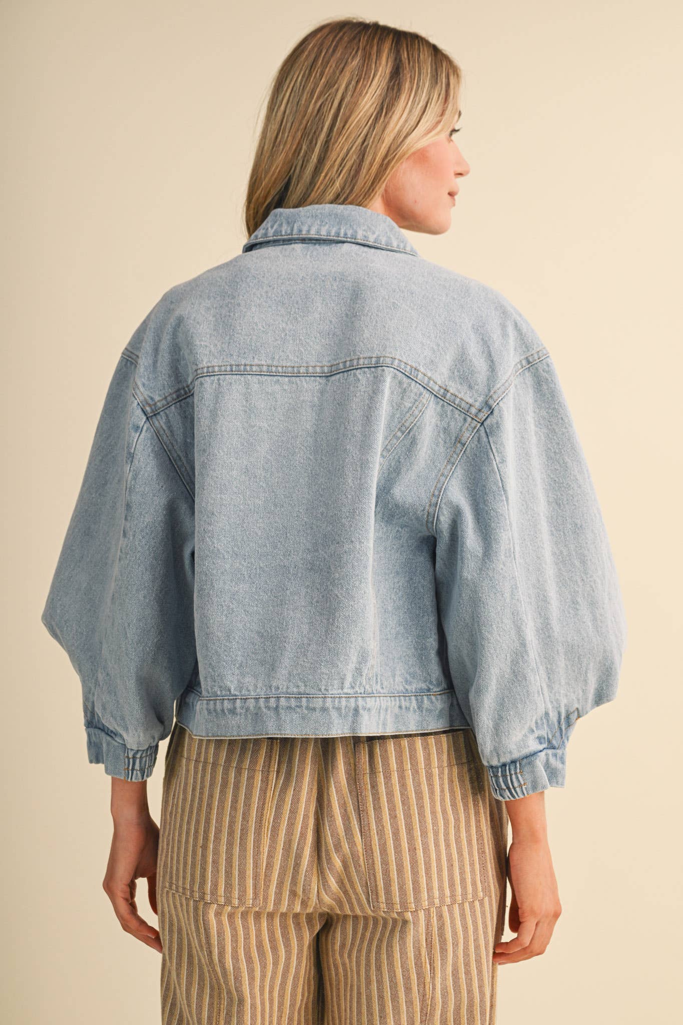 STRUCTURED SLEEVE DENIM JACKET