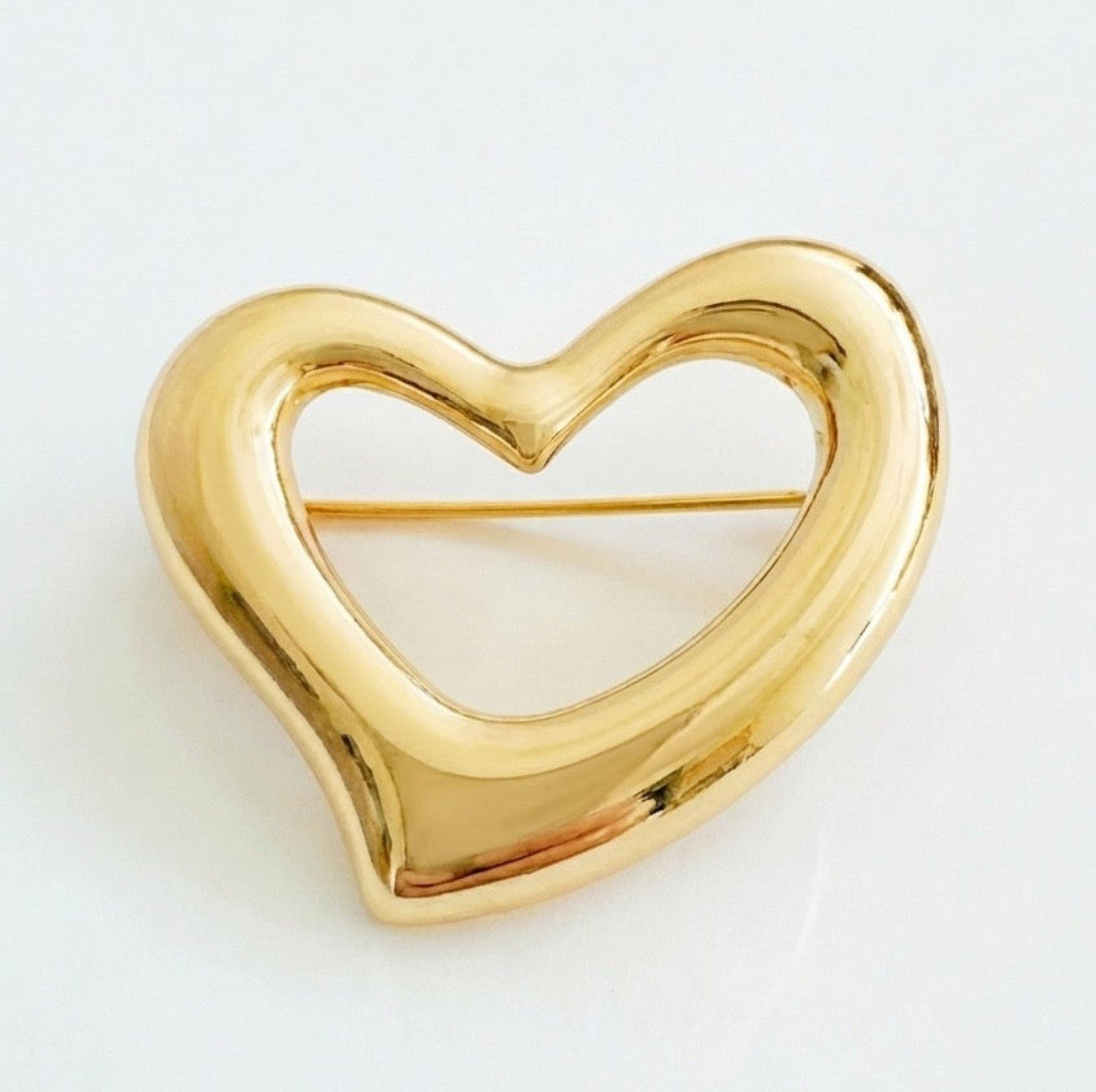 Golden Flow Heart Brooch Pin