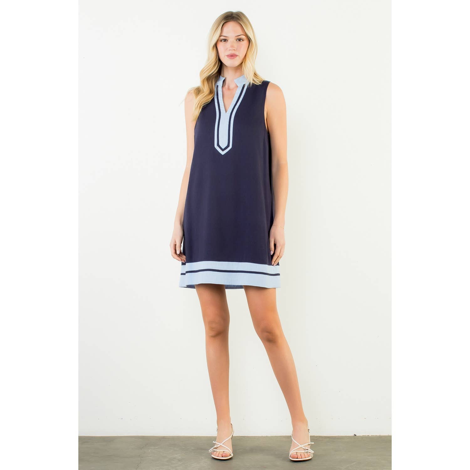 Sleeveless Contrast Trim Dress
