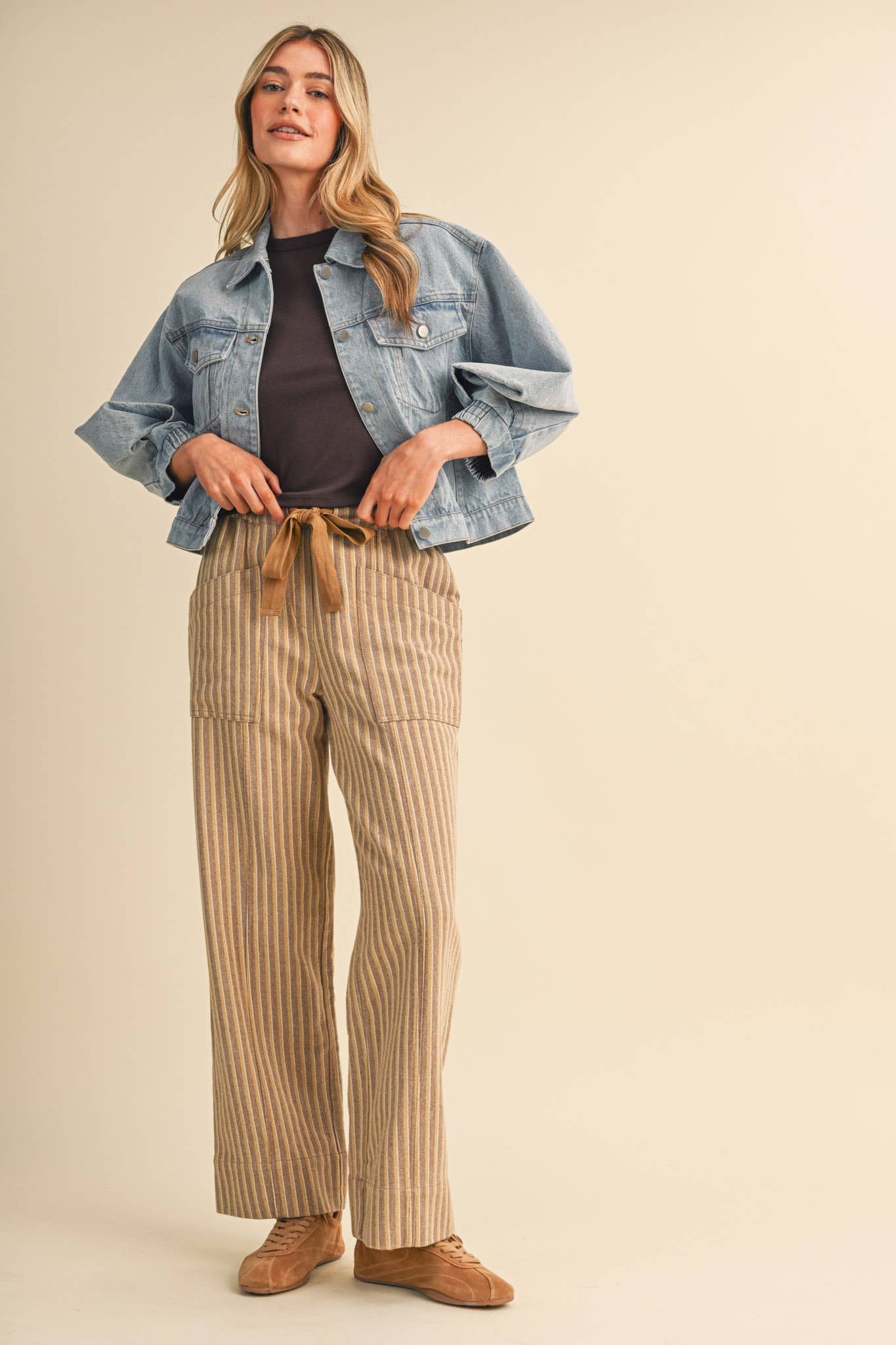 STRUCTURED SLEEVE DENIM JACKET