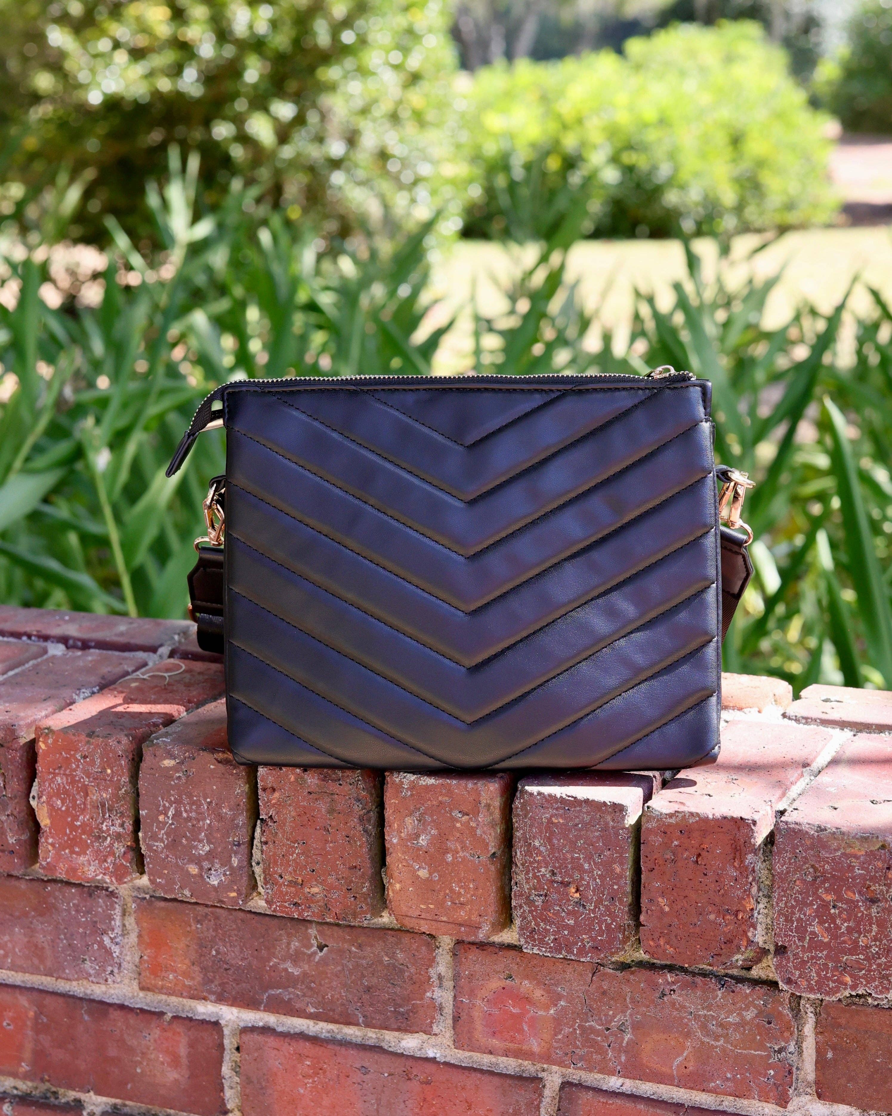 Ariana Crossbody Black VQ