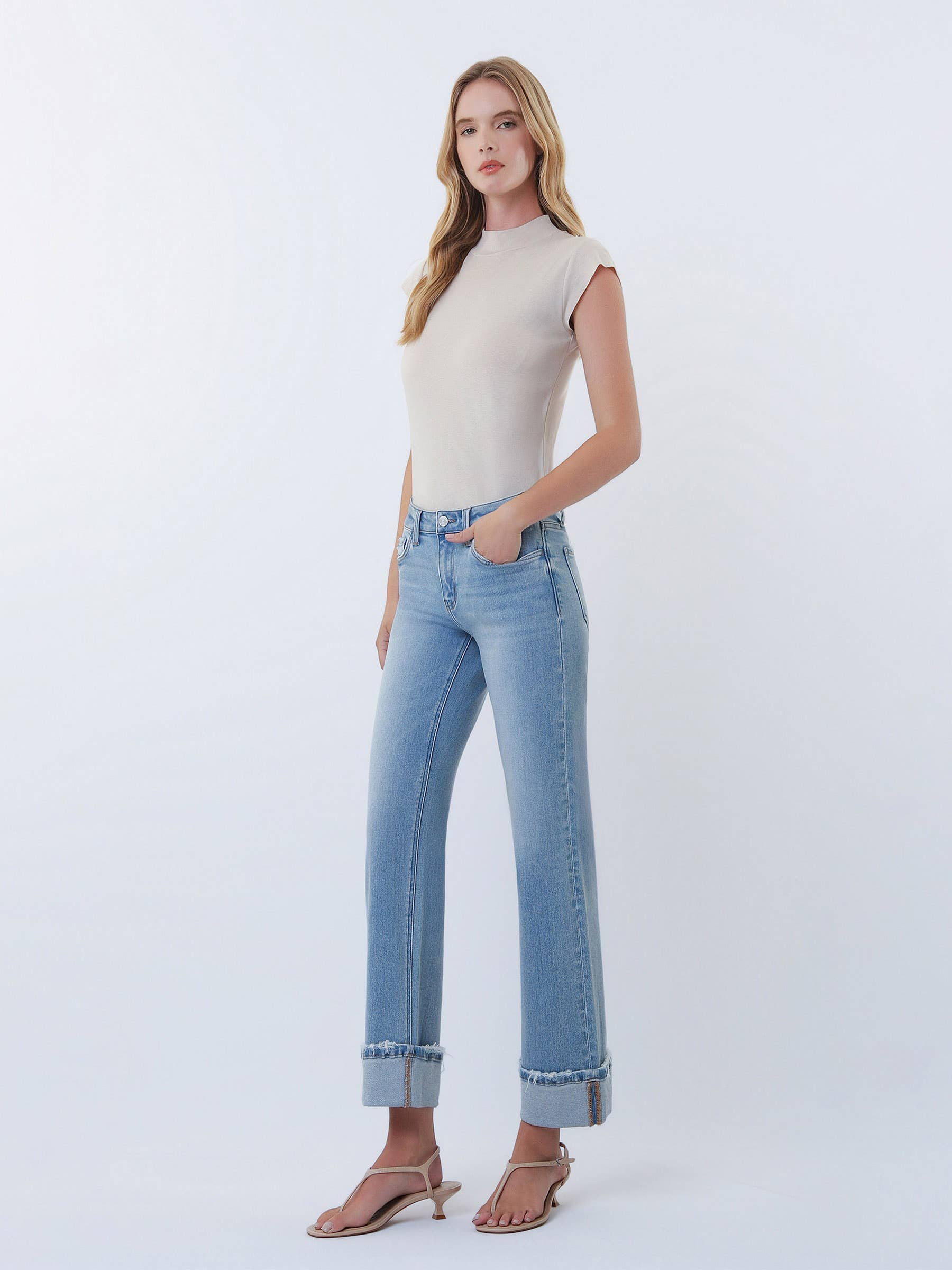 MID RISE CUFFED SLIM WIDE JEANS
