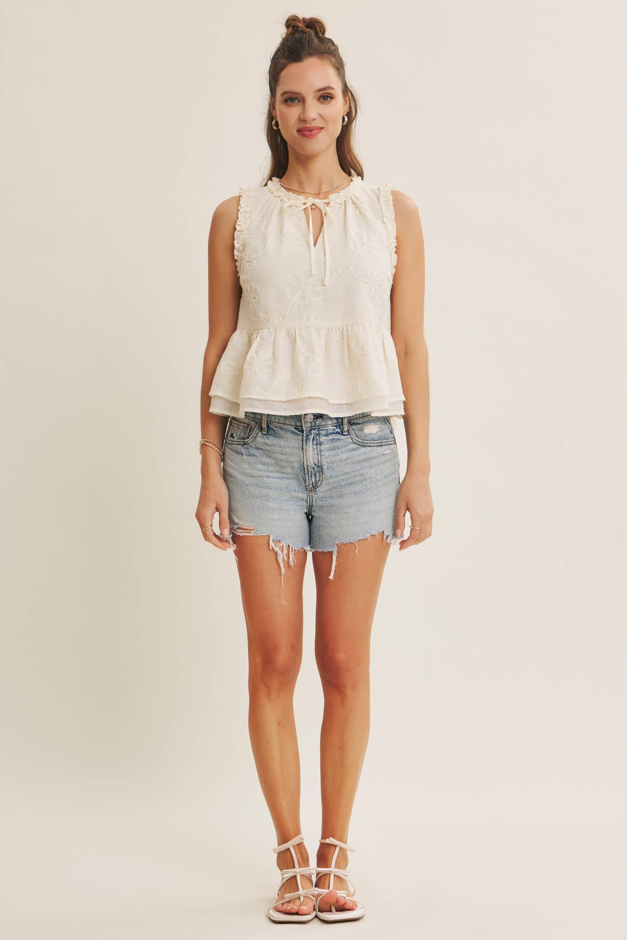 BABYDOLL EMBROIDERY BLOUSE