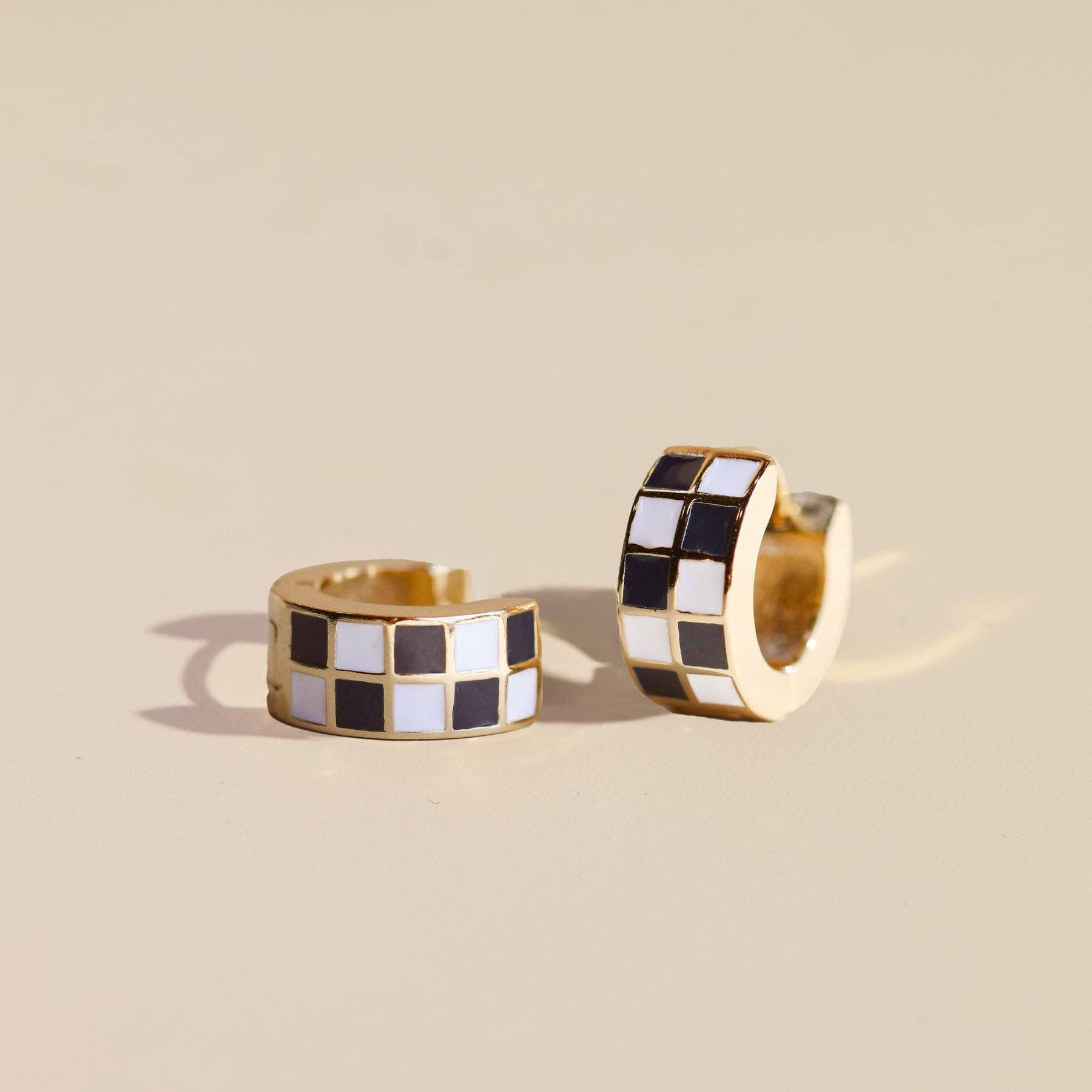 Black & White Checkered Enamel Huggies