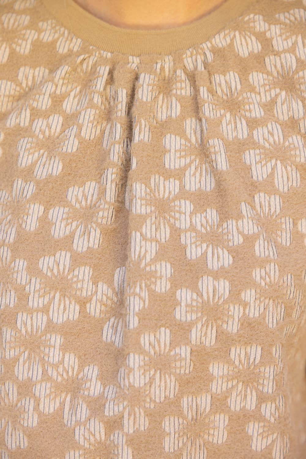 Scalloped Hem Tie Floral Textured Top