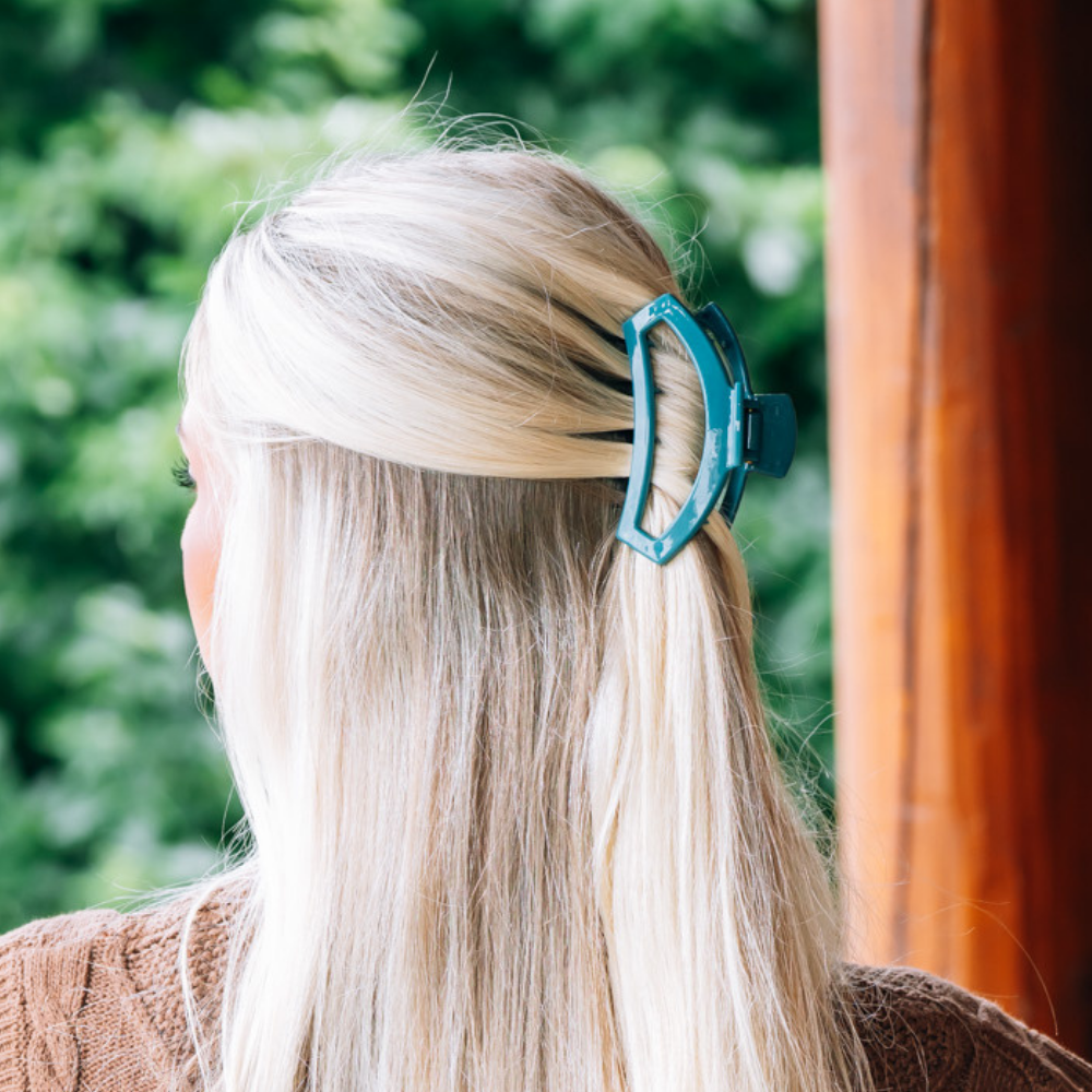 Open Teal With It Medium Hair Clip