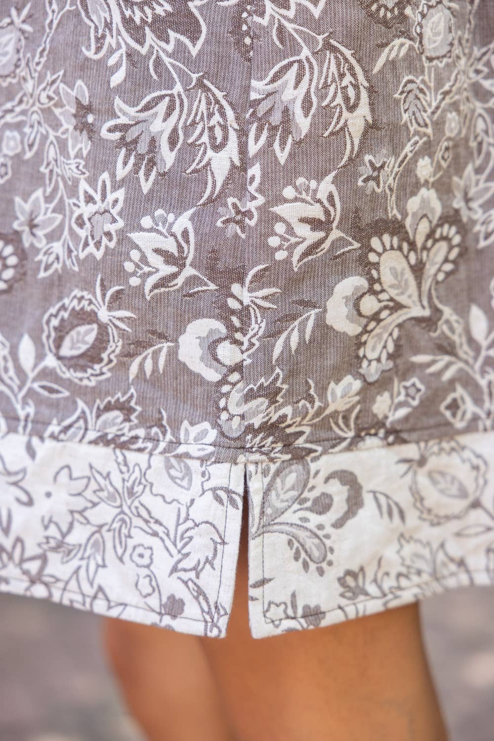 37176 Collar Quarter Button Down Floral Jacquard Dress