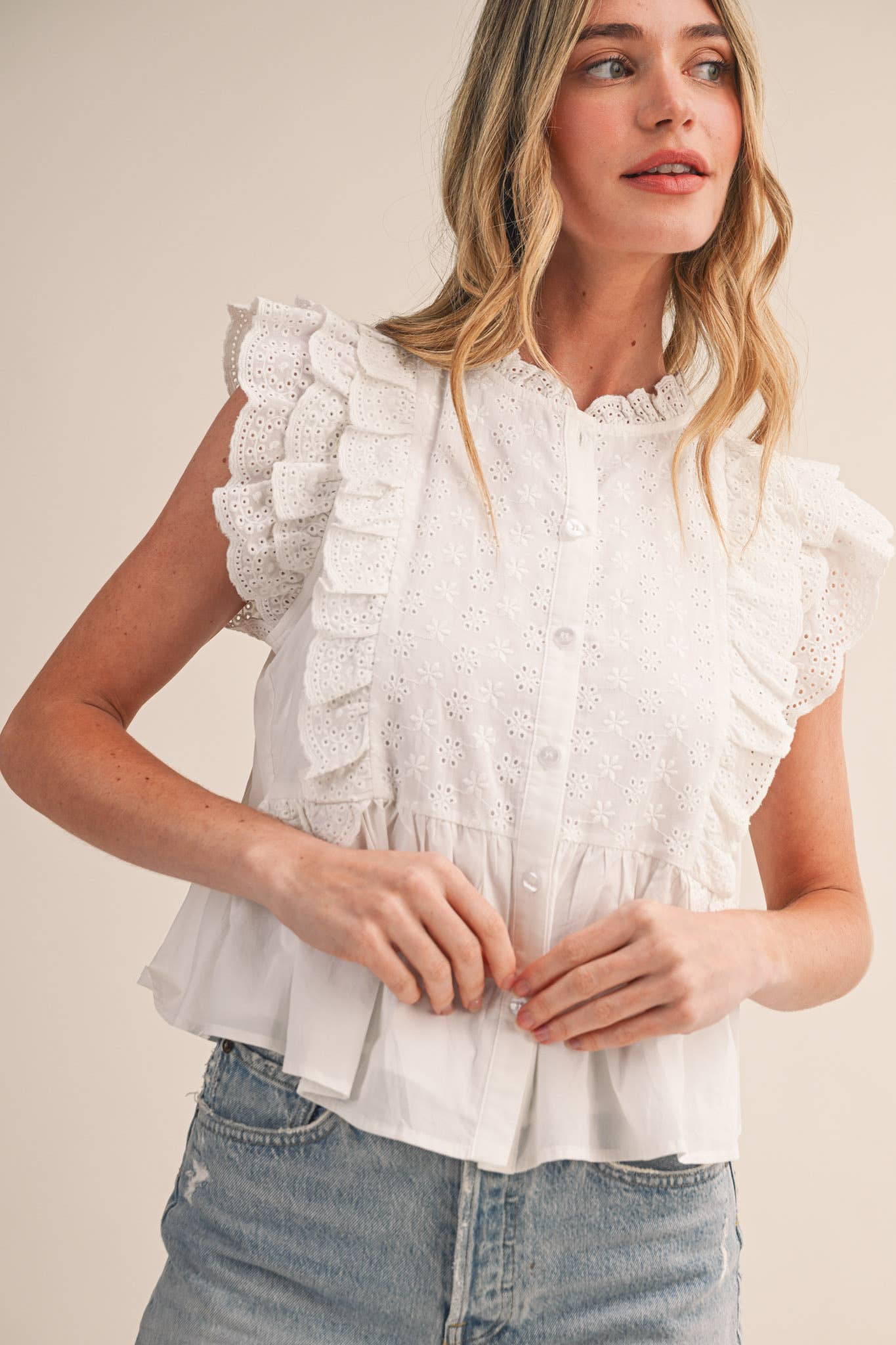 EYELET BUTTON DOWN PEPLUM TOP MTP4485: BLACK / M