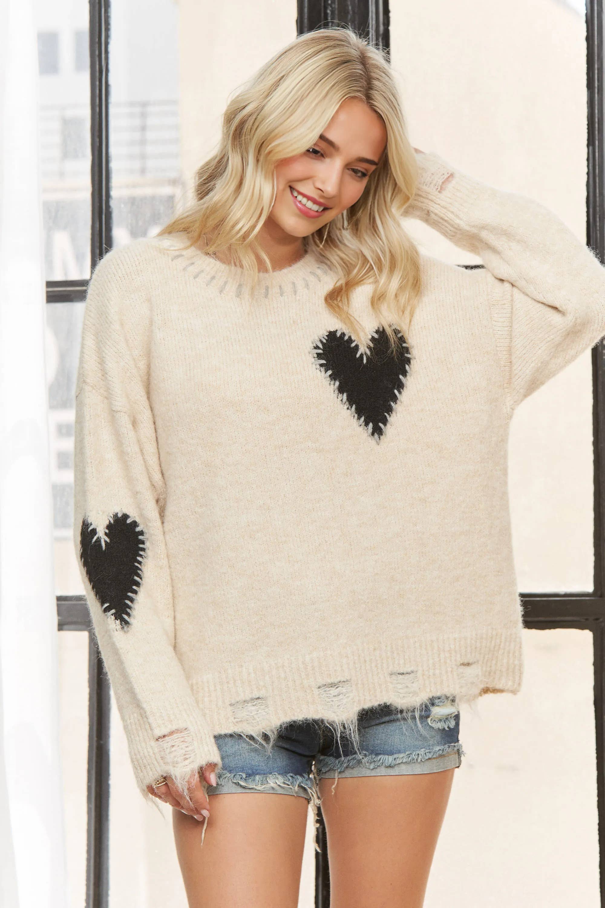 CESW3934- LONG SLEEVE HEART PATCH KNIT SWEATER