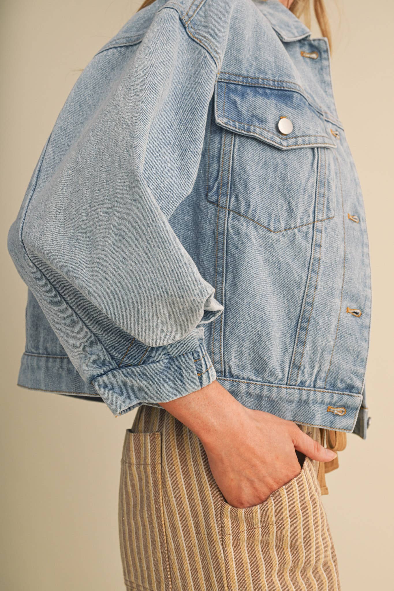 STRUCTURED SLEEVE DENIM JACKET