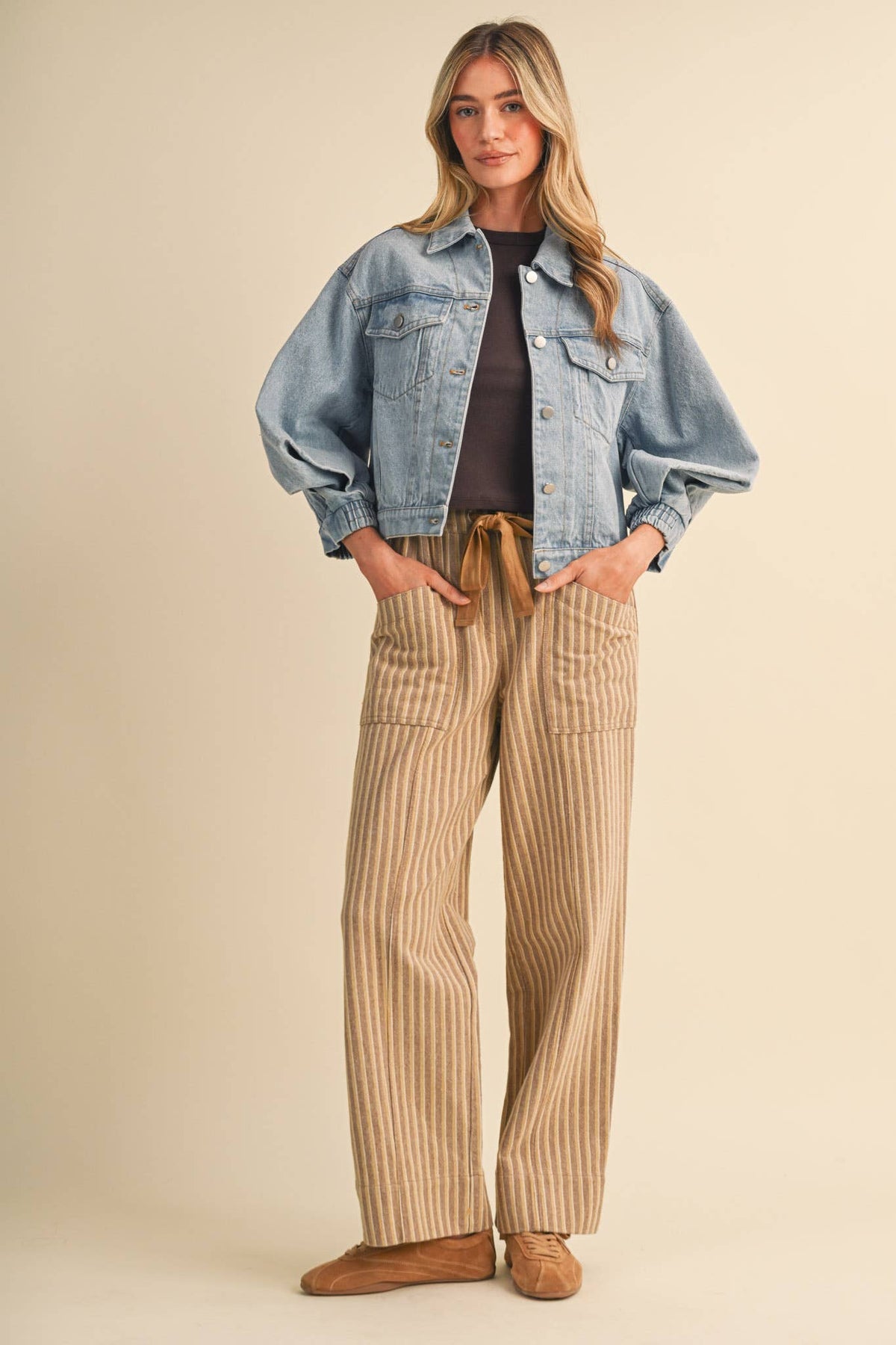 STRUCTURED SLEEVE DENIM JACKET