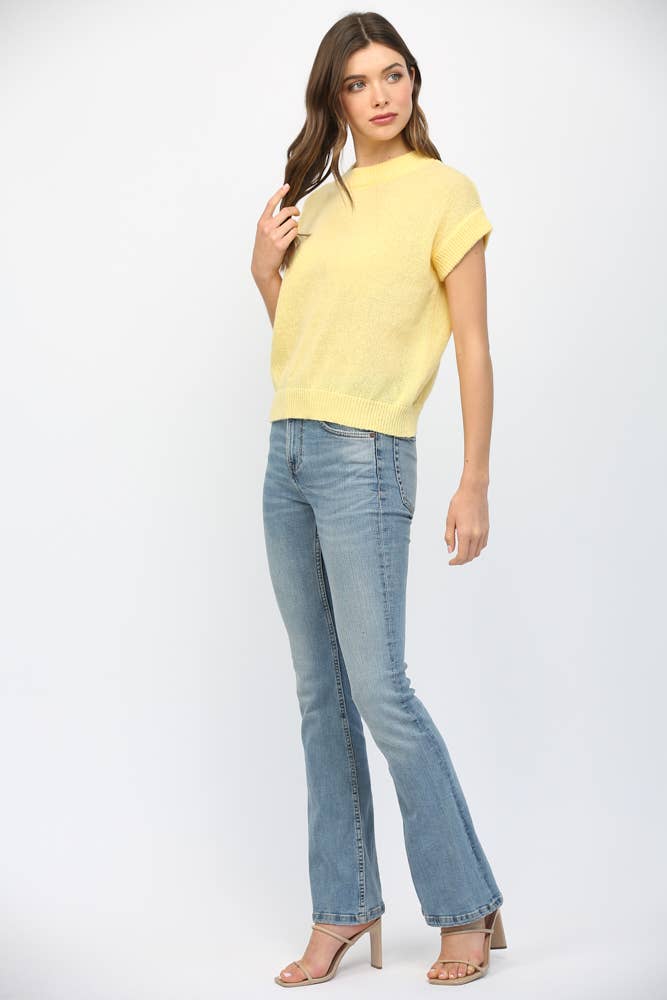SHORT SLEEVE KNIT SWEATER
