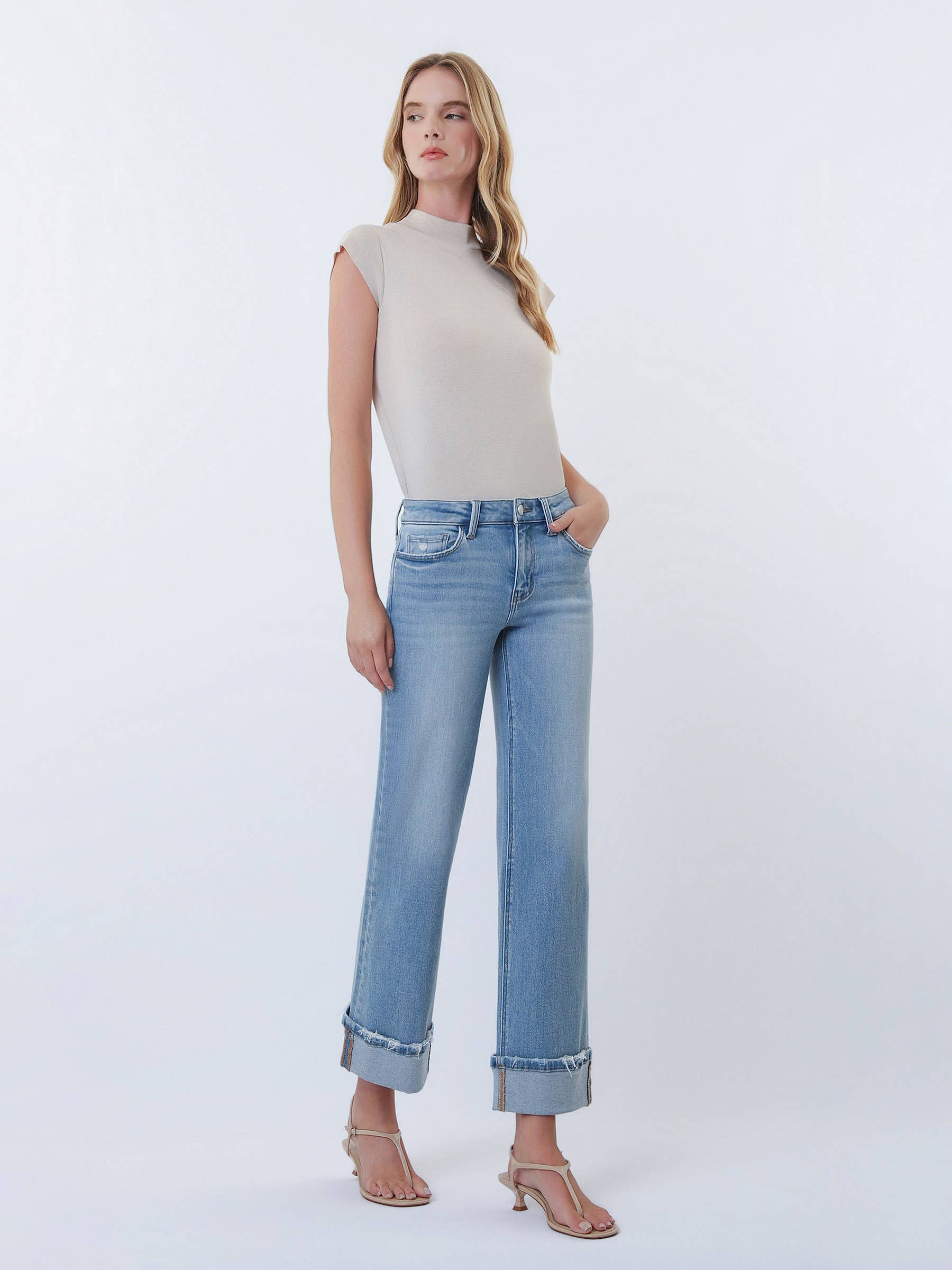 MID RISE CUFFED SLIM WIDE JEANS