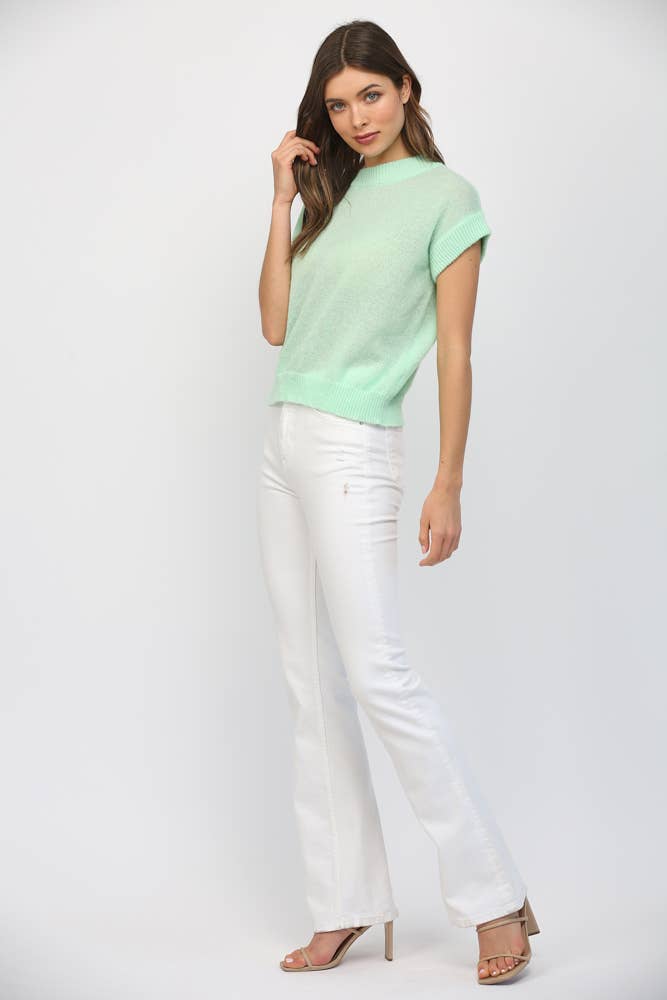 SHORT SLEEVE KNIT SWEATER