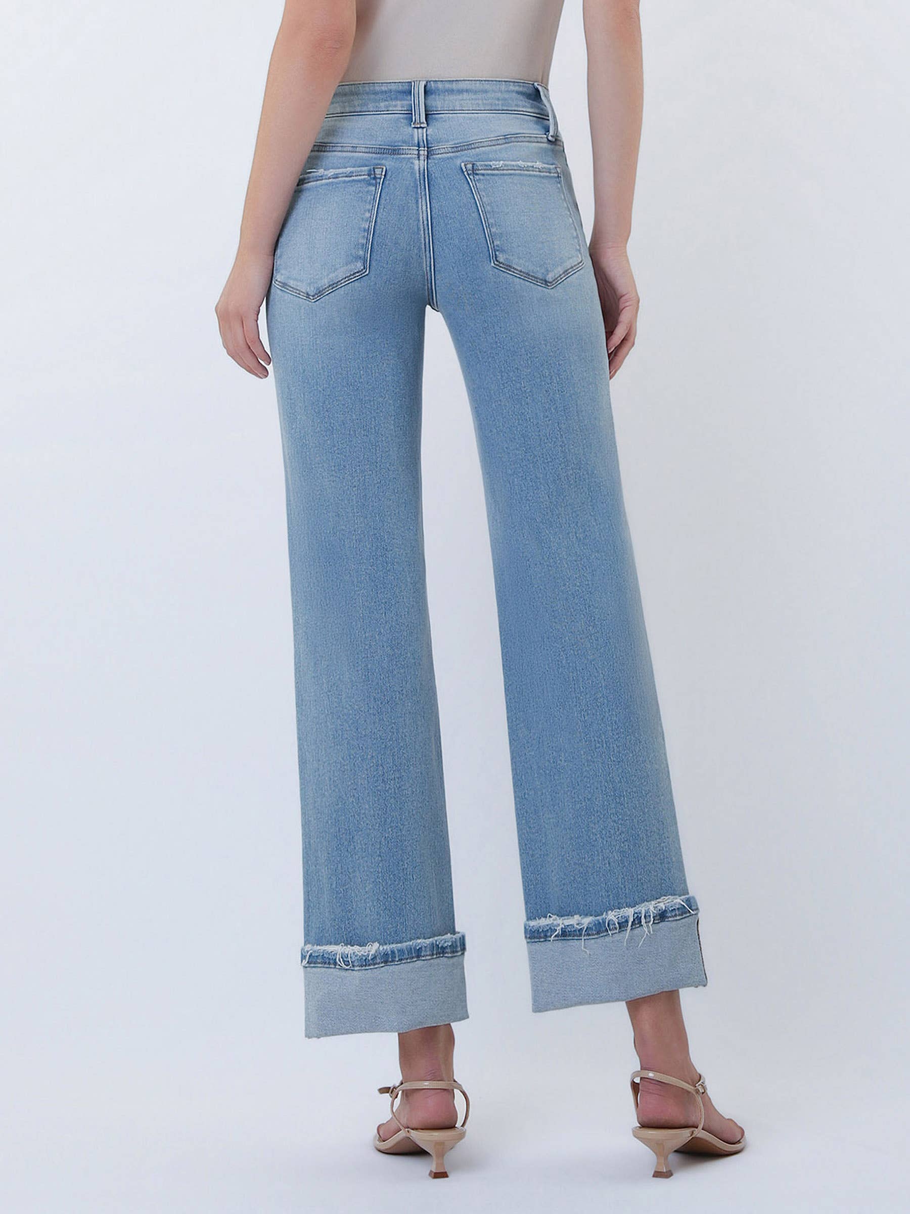 MID RISE CUFFED SLIM WIDE JEANS