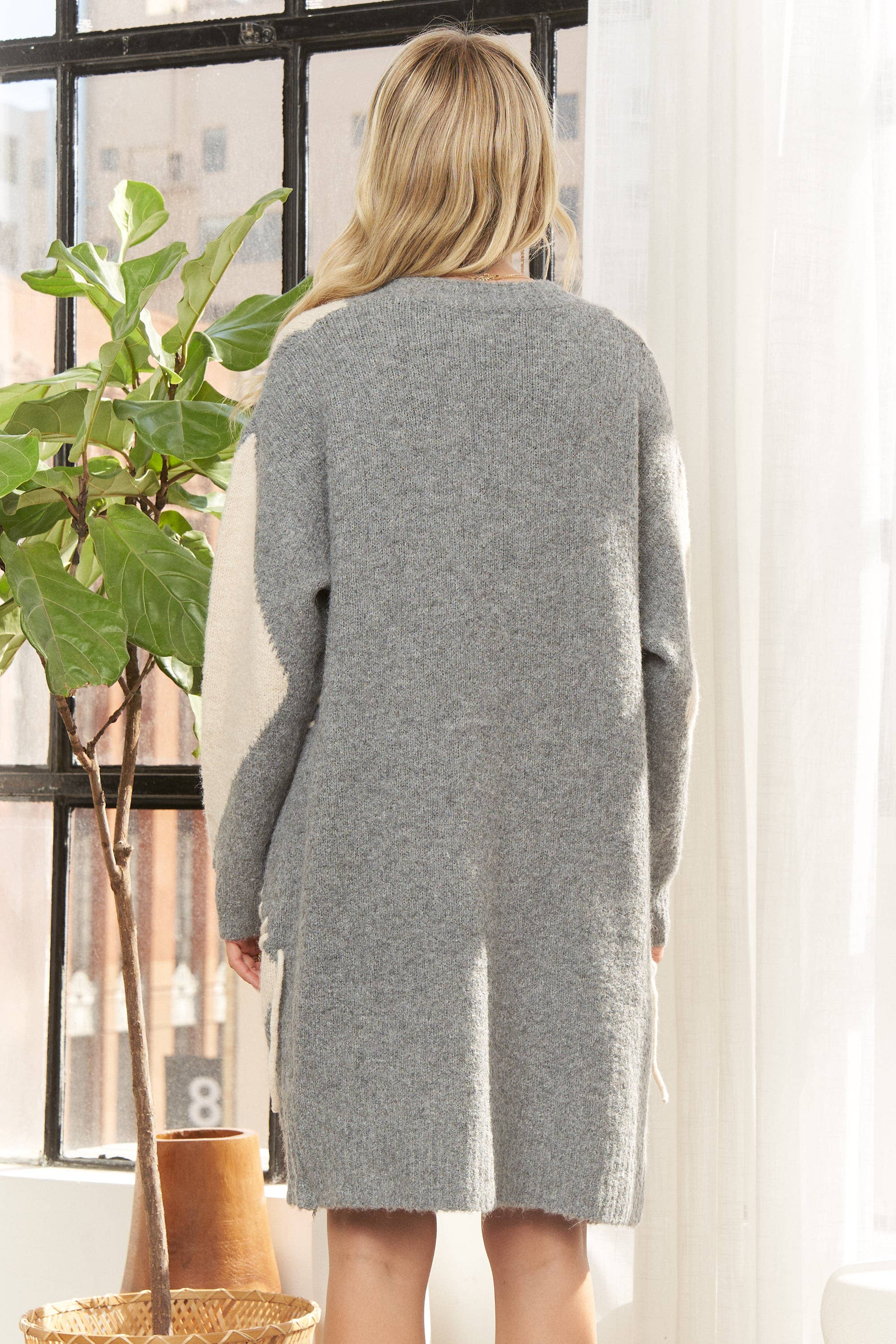 OVERSIZED GEOMETRIC CARDIGAN