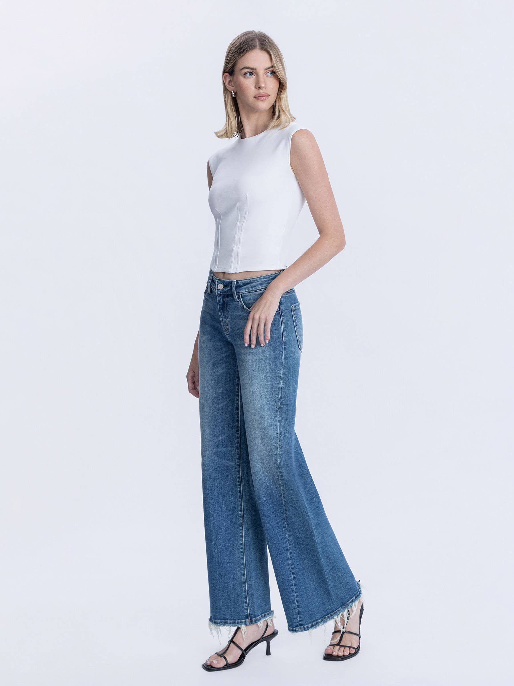 MID RISE TWIST WIDE LEG JEANS