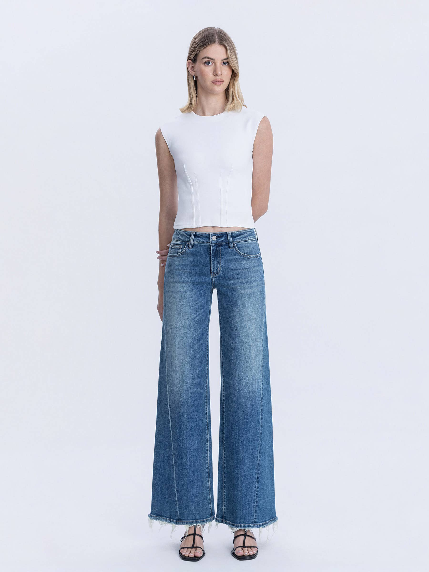 MID RISE TWIST WIDE LEG JEANS