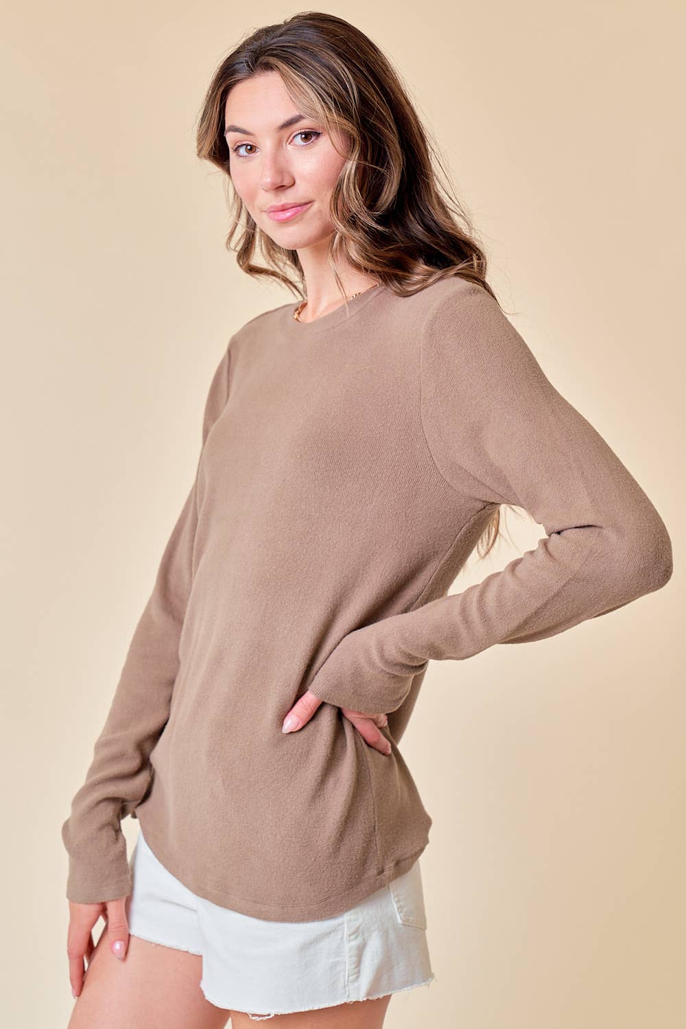 ROUND NECK SOFT KNIT TOP