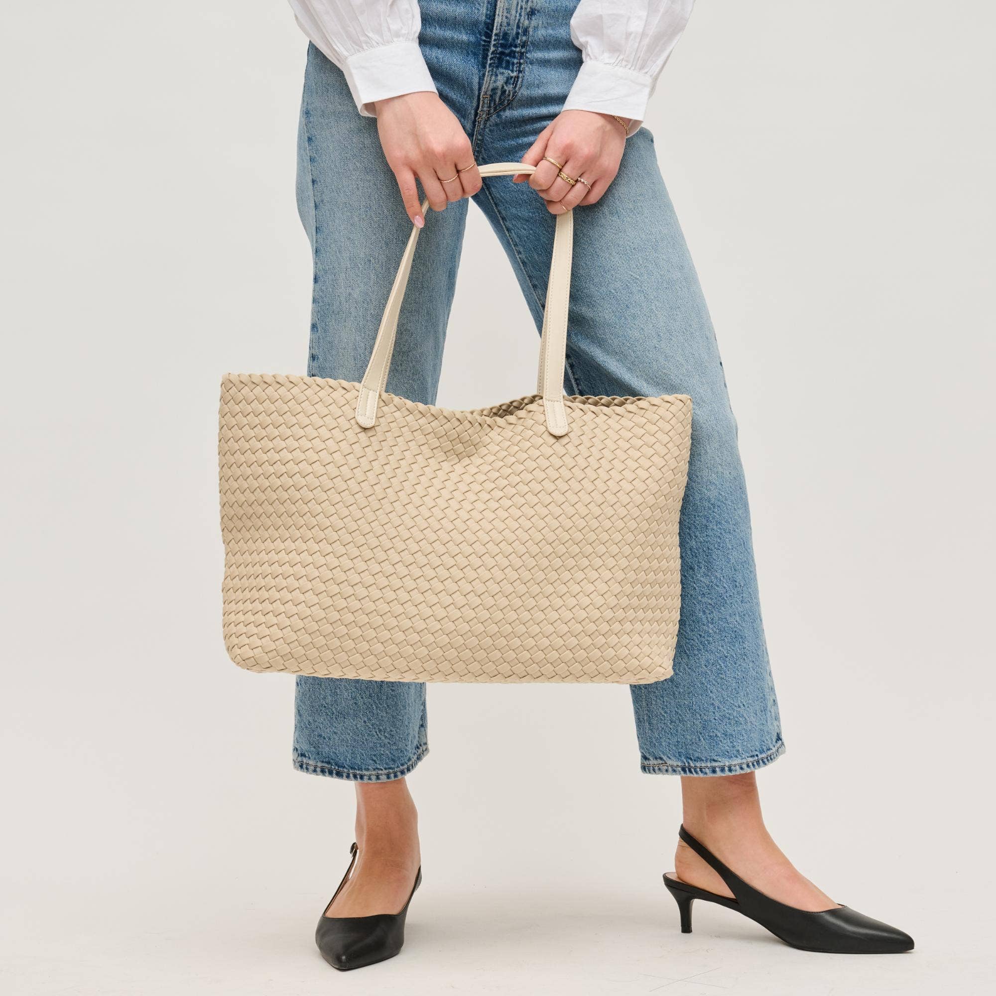 Evie Woven Tote