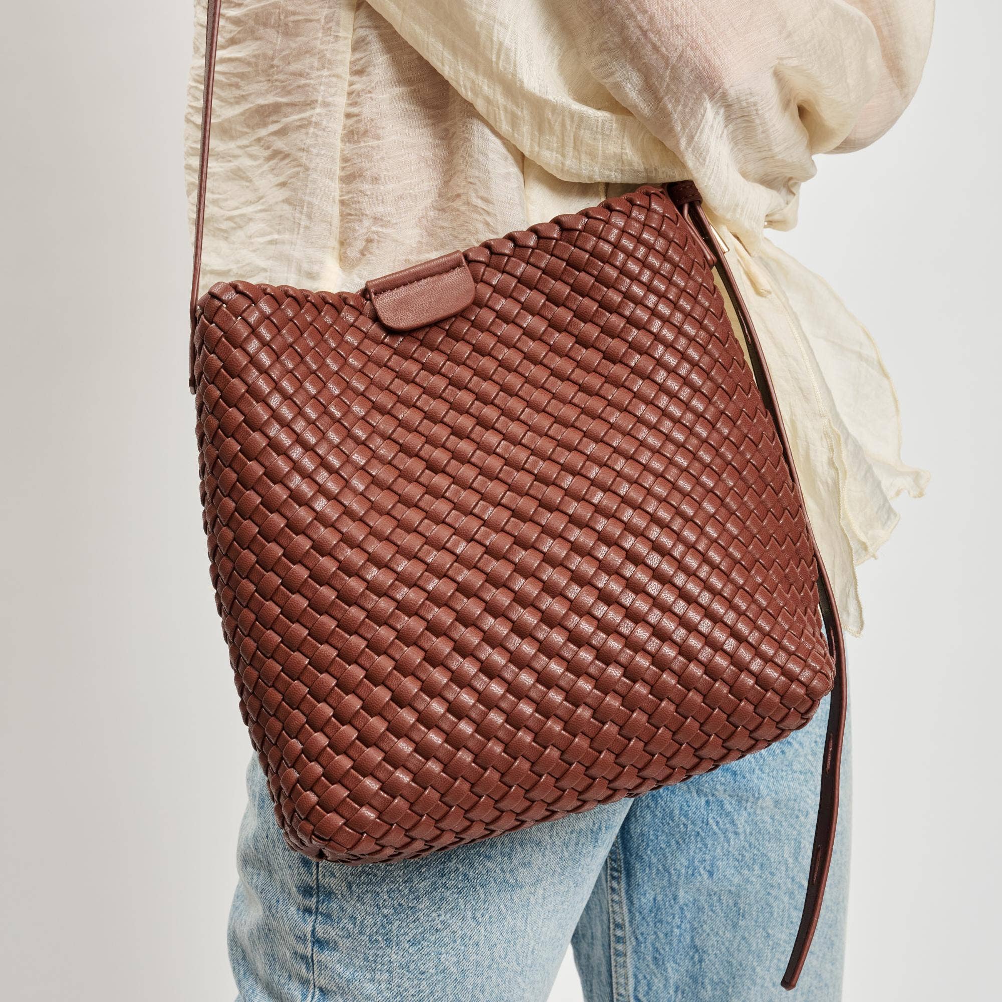 Isadora Bucket