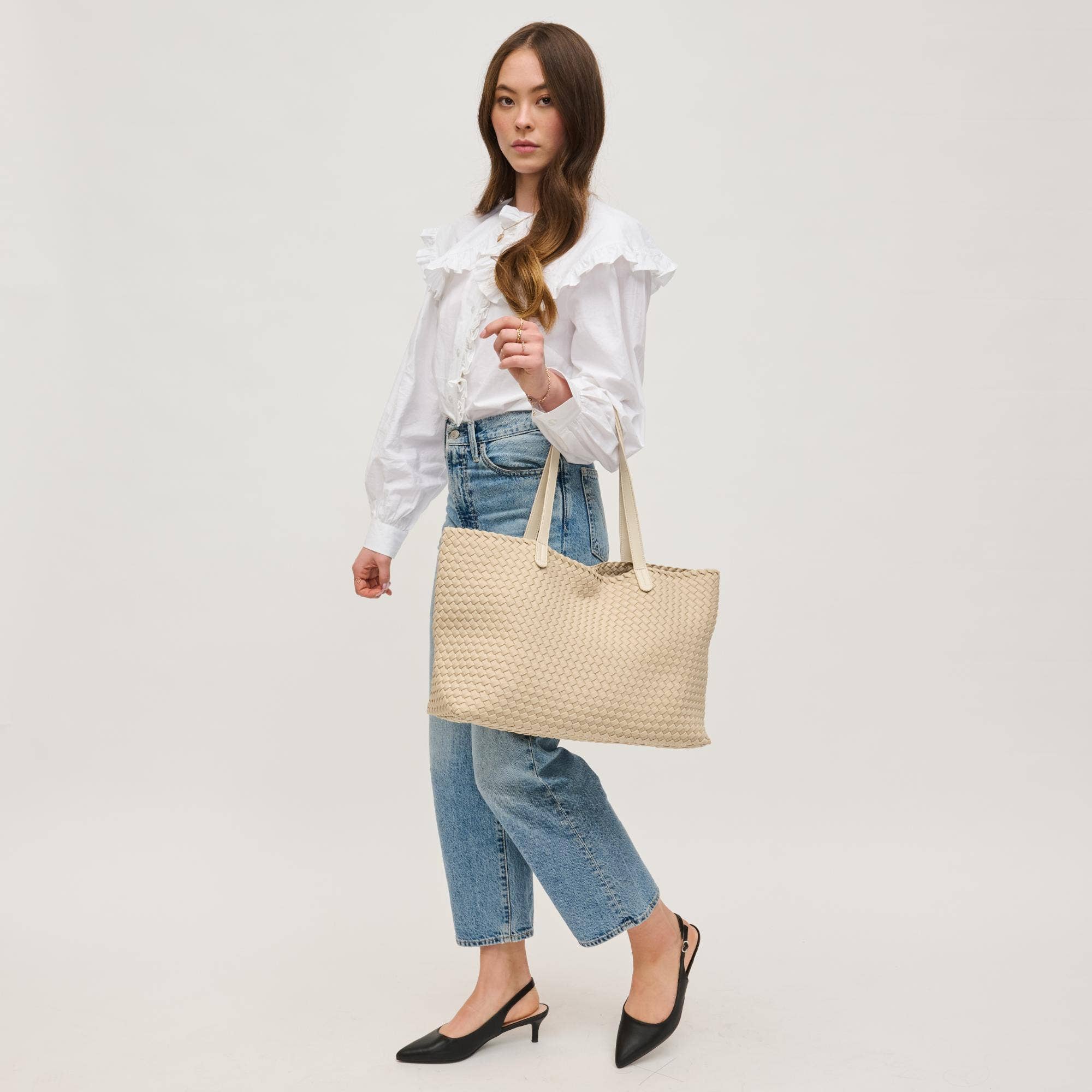 Evie Woven Tote
