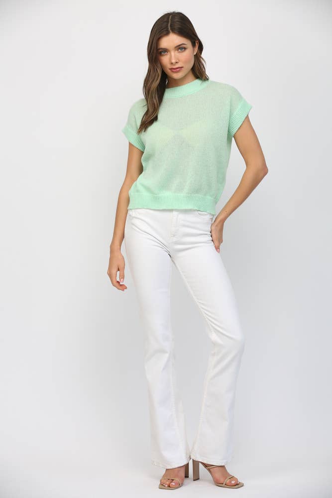 SHORT SLEEVE KNIT SWEATER