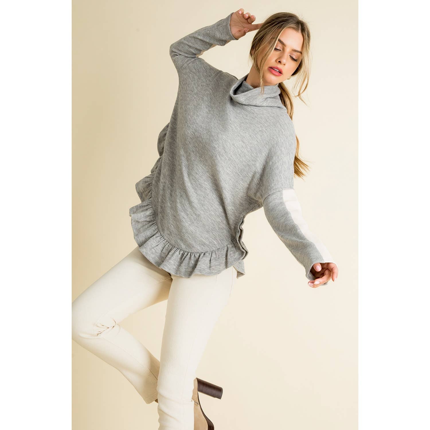 Ruffle Hem Knit Turtleneck