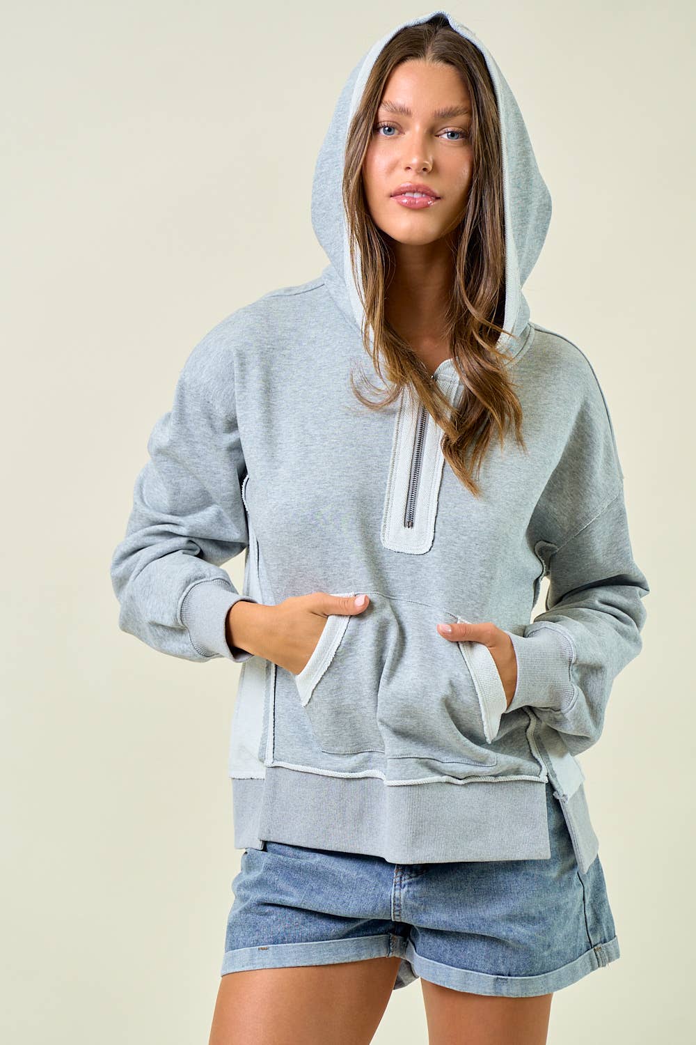 REVERSE DETAIL HOODIE SWEATSHIRT