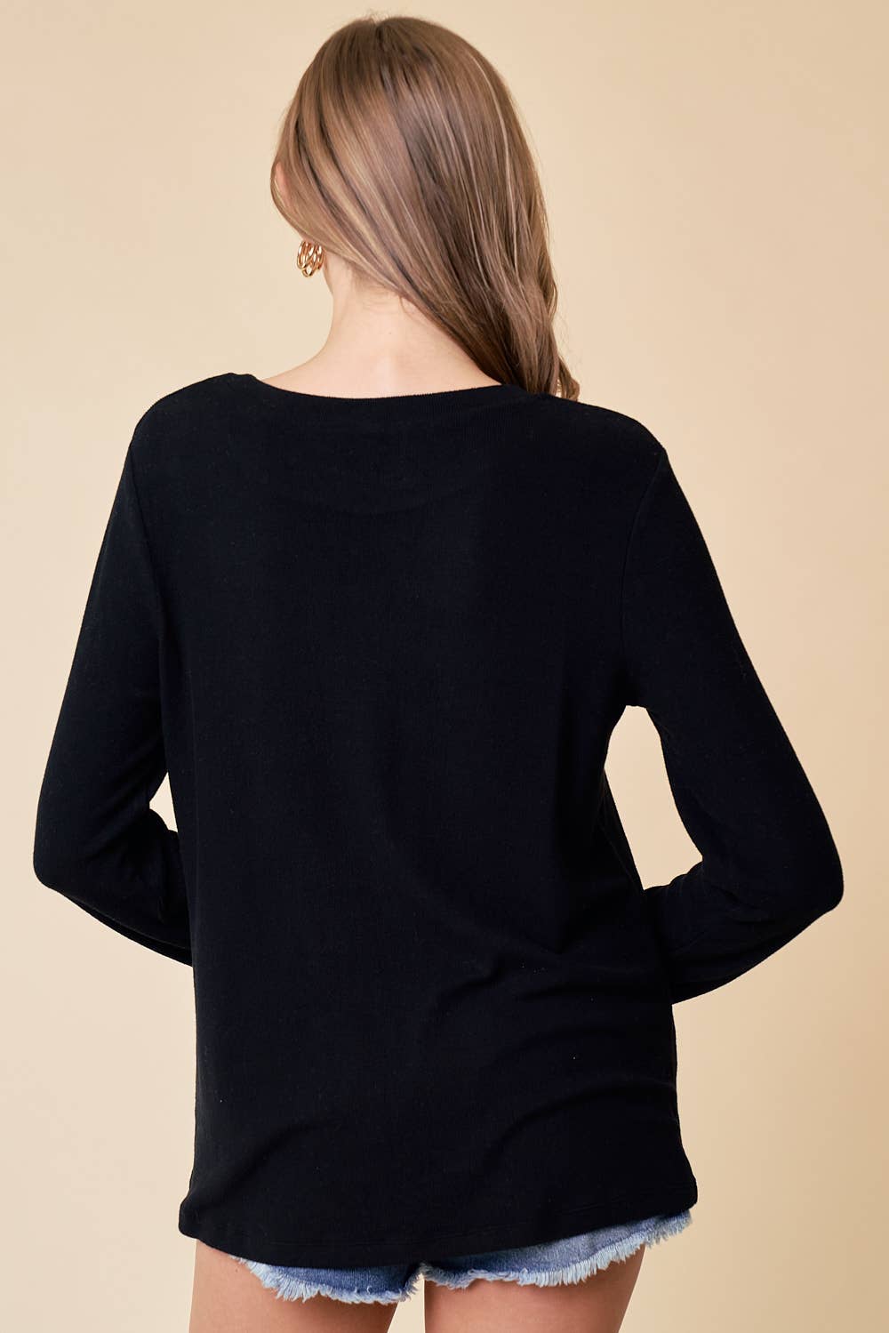 ROUND NECK SOFT KNIT TOP