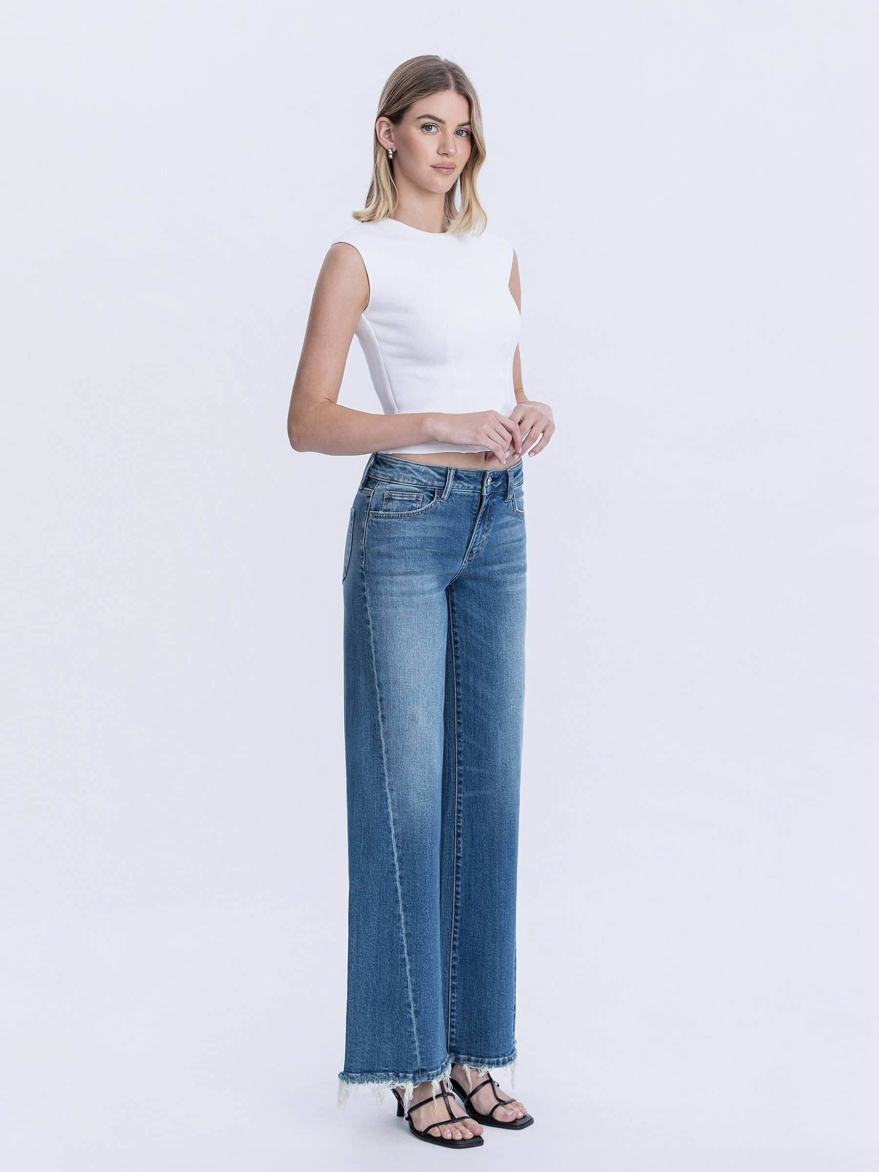 MID RISE TWIST WIDE LEG JEANS