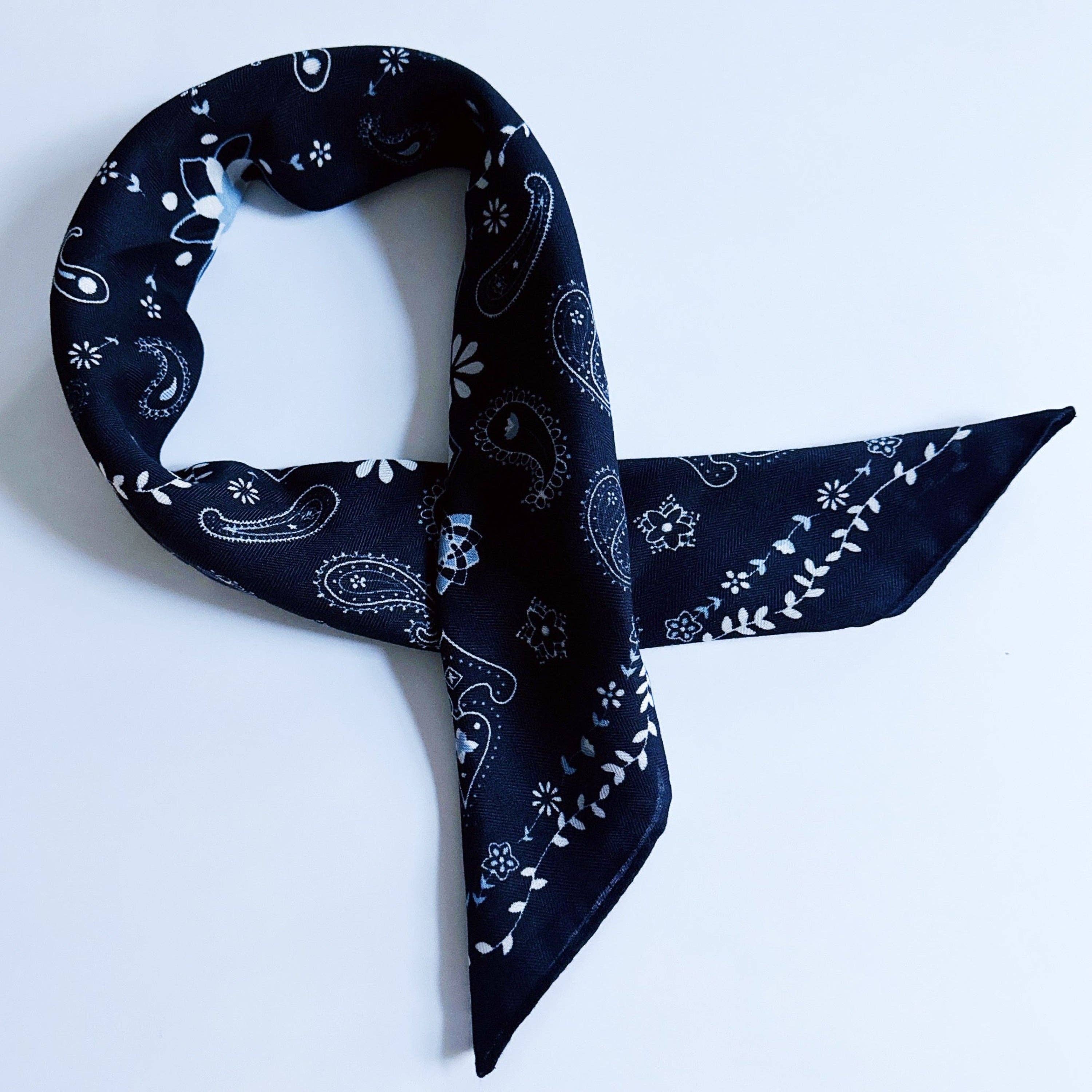 Textured Style Square Scarf – Versatile Accent for Hair, Neck & Handbags